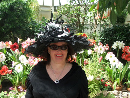 072_Mrs.Robinson_InConservatory_withTheHat