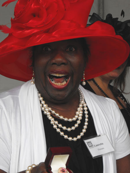 BIWC_2011(152)LorettaWinsPinkSaphire1