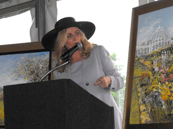 BIWC_2011AlexWitt-Auctioneer- (126)