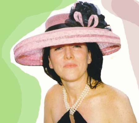 MargauxPinkHatPreakness01c