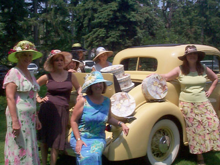 Girls&YellowCar2