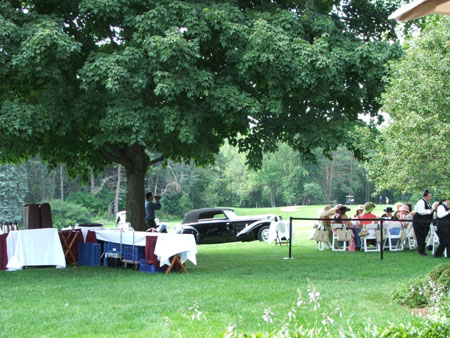 LuncheonOnLawn1
